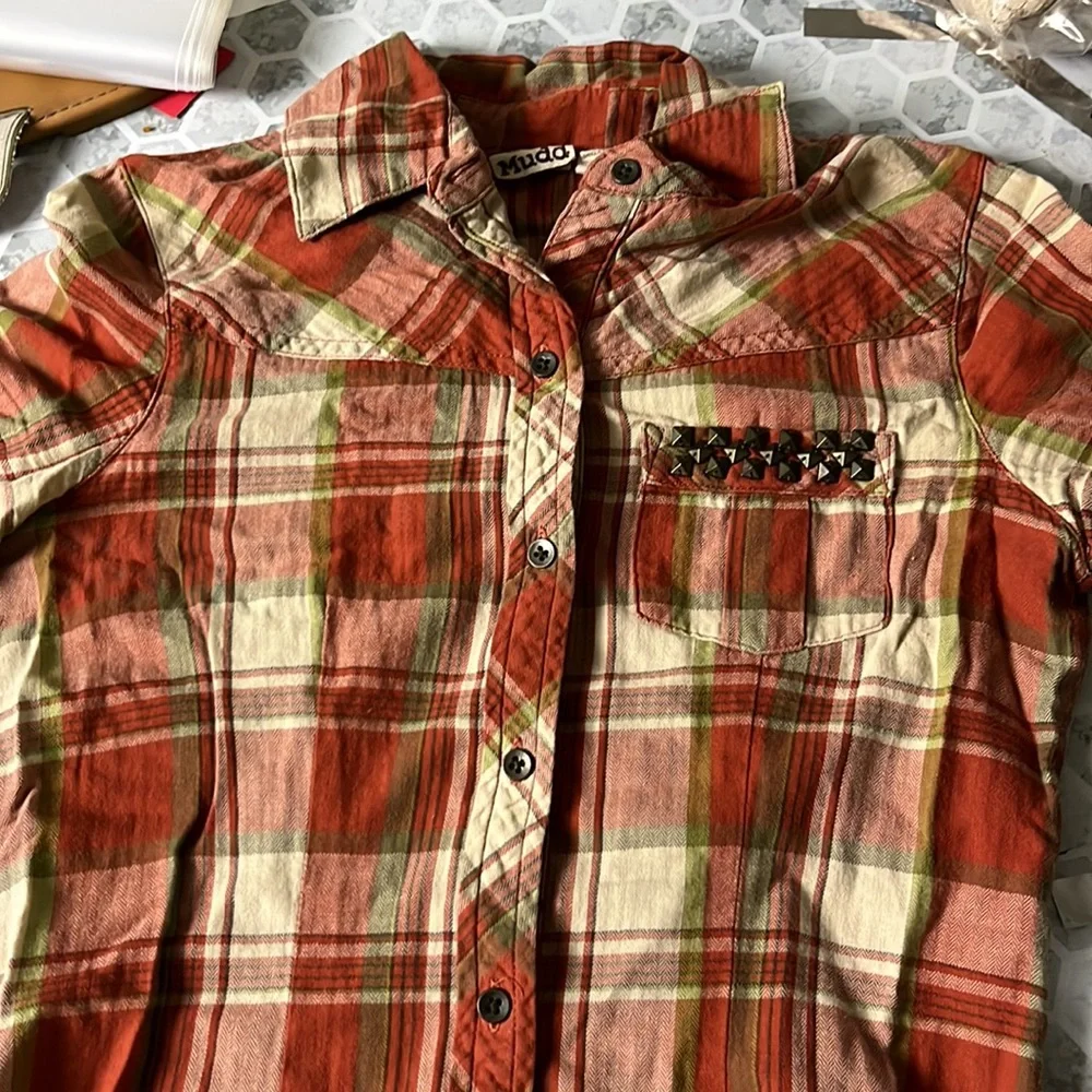 Mudd XS Red Green Tan Short Sleeve Button Up Collared Top - Picture 4 of 5